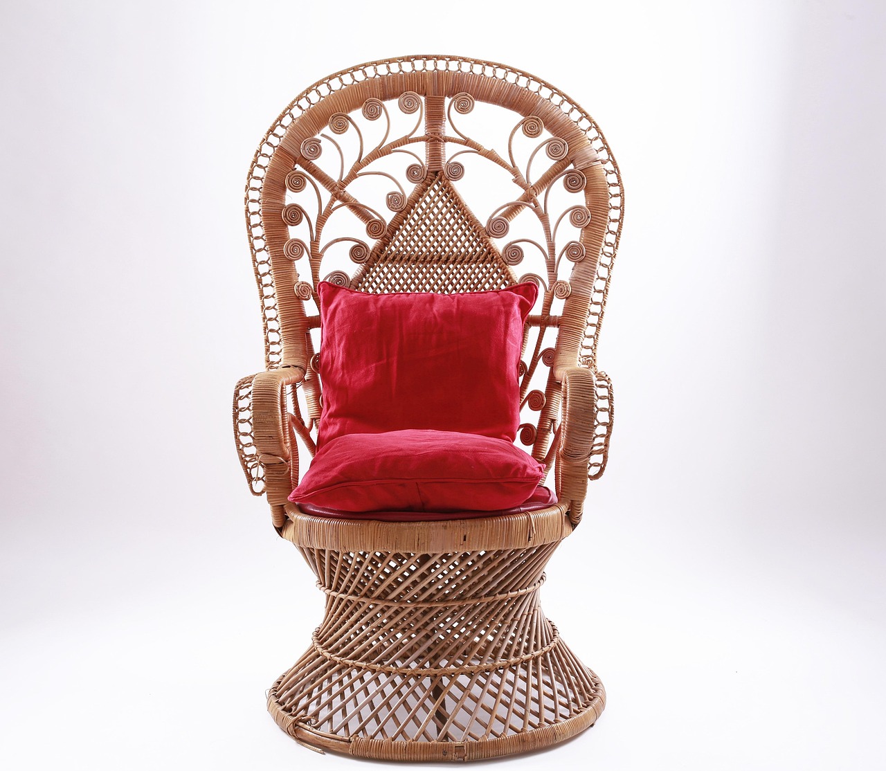 Scandinavisch design met rotan en rieten accenten. Scandinavisch design met rotan en rieten accenten.