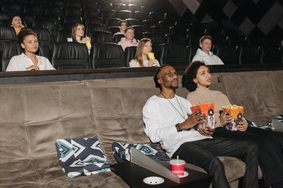 Gezellige zitplek met klassieke filmprojector. Gezellige zitplek met klassieke filmprojector.