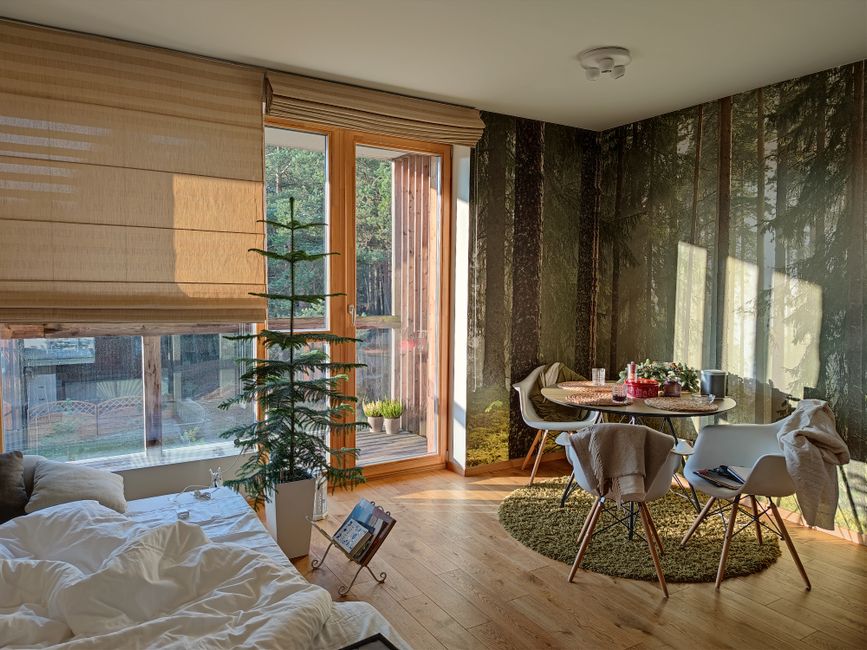 Naadloos fotobehang in een moderne woonkamer. Naadloos fotobehang in een moderne woonkamer.